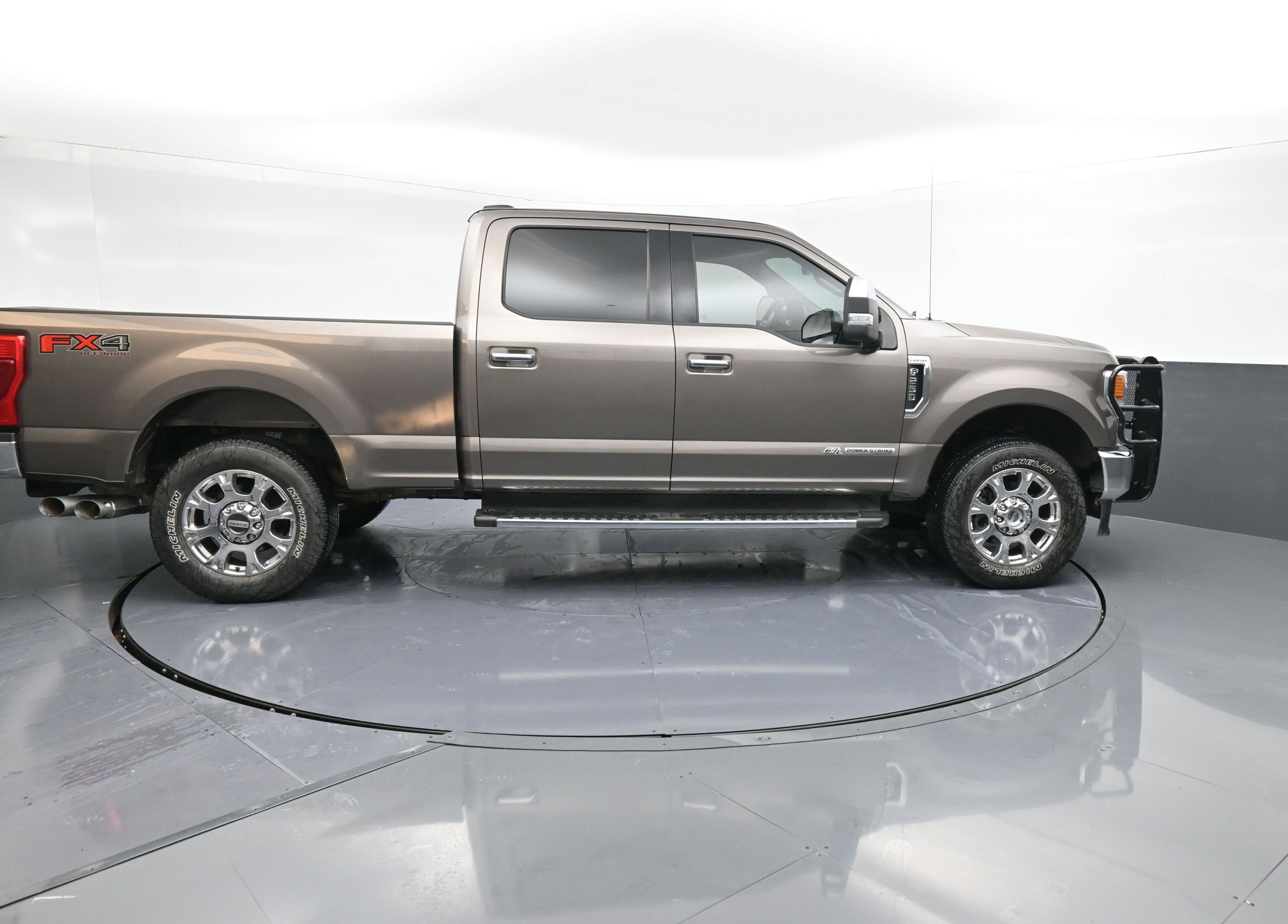 Used 2020 Ford F250 Lariat w/ Chrome Package image 9