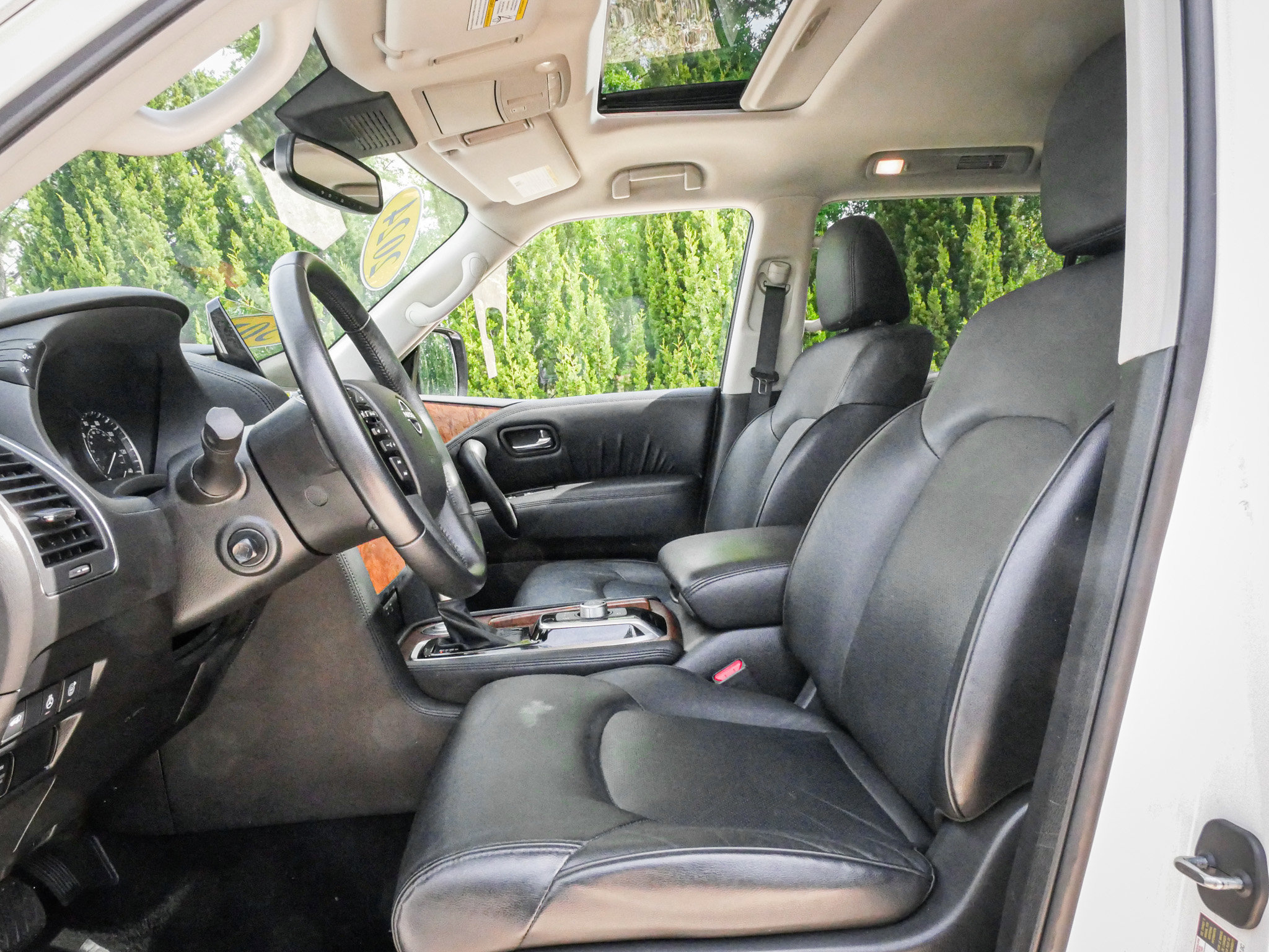 Used 2024 Nissan Armada SL w/ Captain's Chairs Package image 16