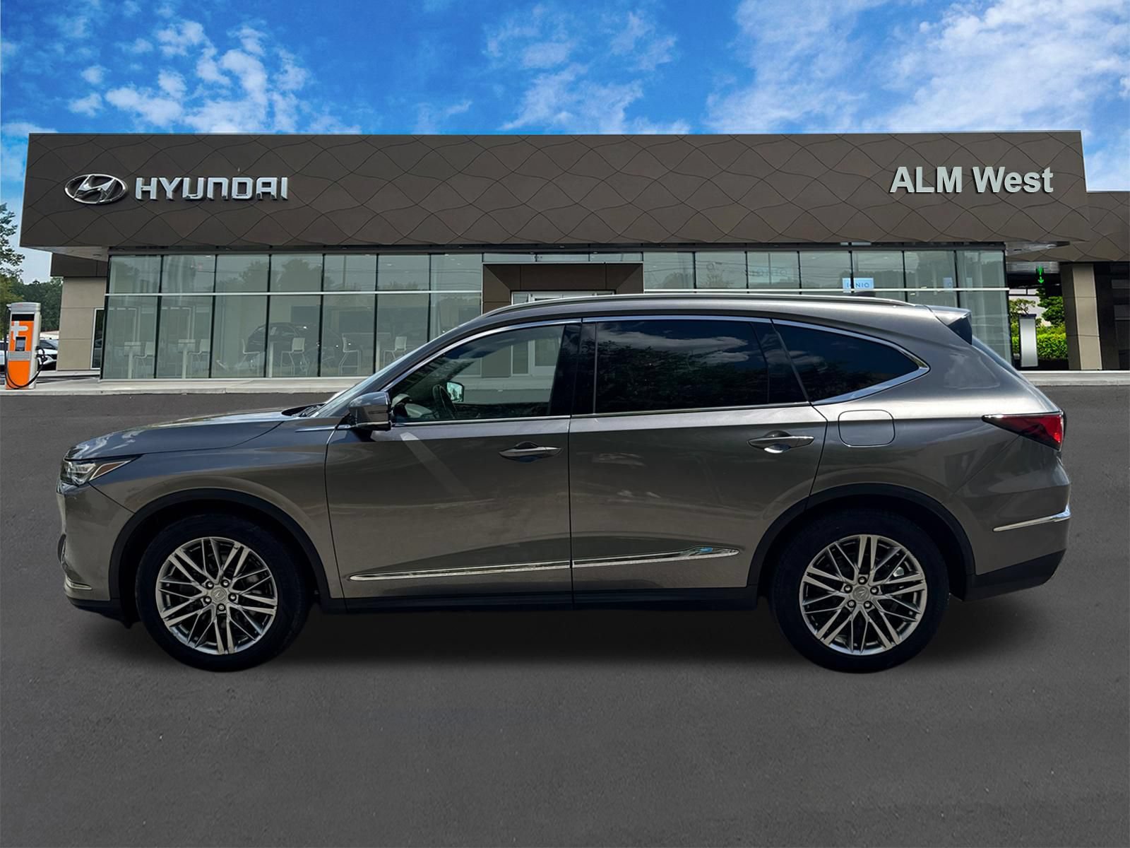 Used 2023 Acura MDX w/ Advance Package AWD/4WD image 8