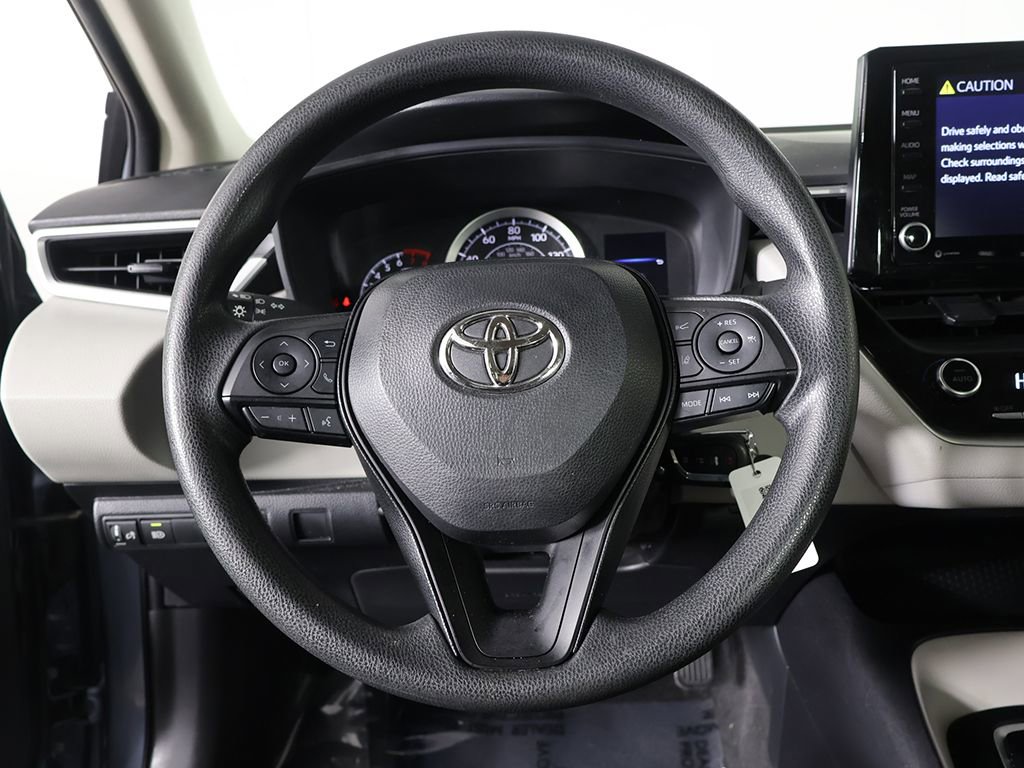 Used 2022 Toyota Corolla LE image 32