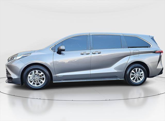 Certified 2021 Toyota Sienna LE FWD image 8