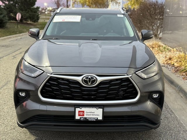 Certified 2022 Toyota Highlander XLE image 39