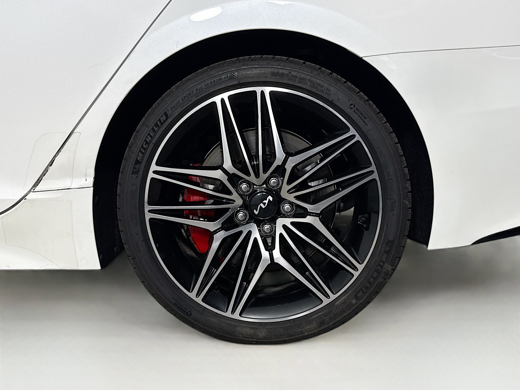 Used 2023 Kia Stinger GT2 w/ Red Interior Color Package RWD image 38