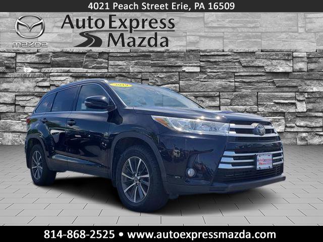 Used 2019 Toyota Highlander XLE AWD/4WD image 1