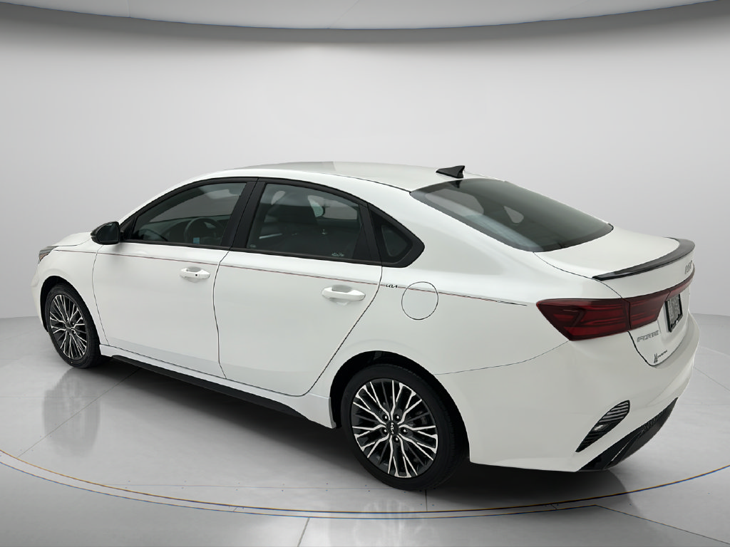 Used 2023 Kia Forte GT-Line FWD image 4