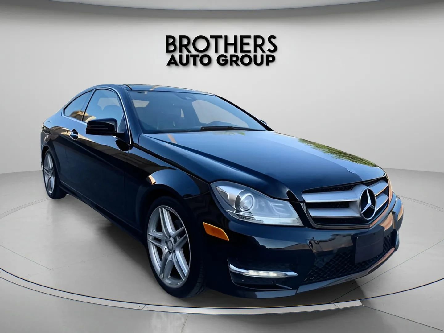 Used 2013 Mercedes-Benz C 250 Coupe image 3