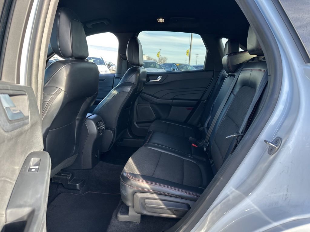 Used 2023 Ford Escape ST-Line image 18
