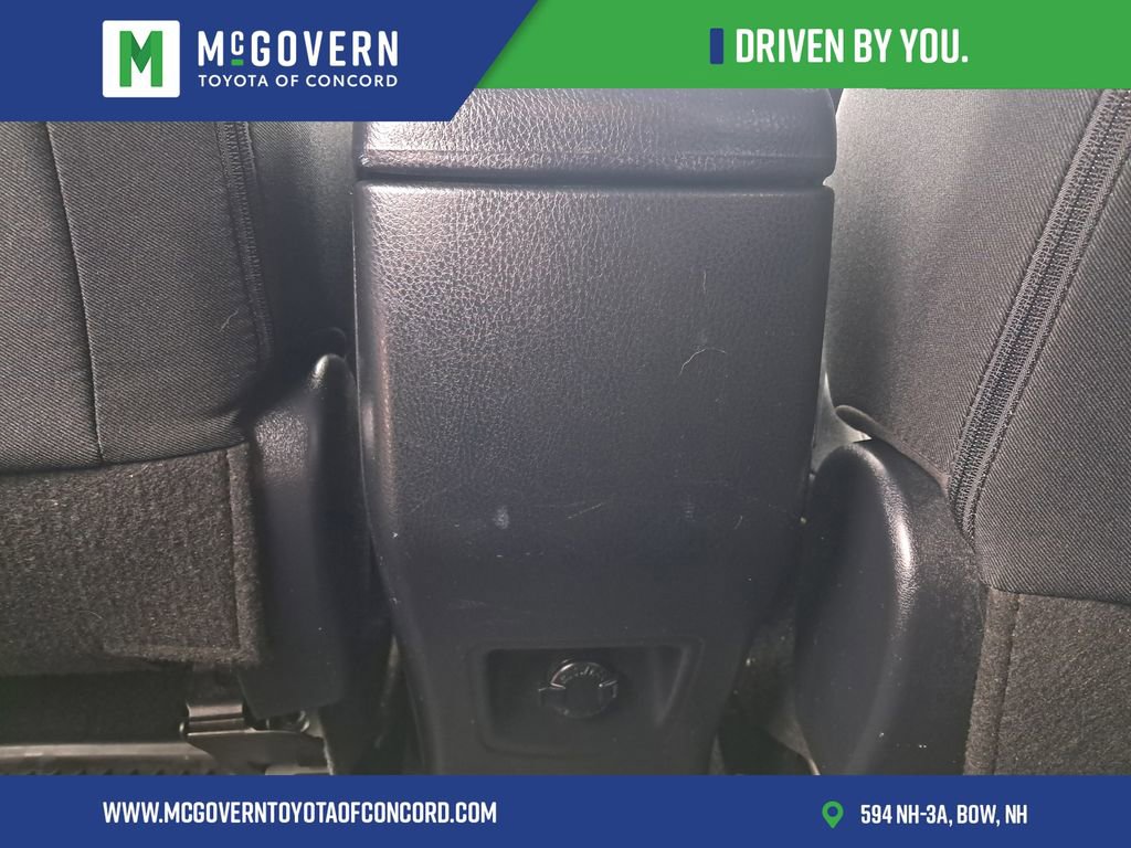 Used 2018 Toyota RAV4 LE AWD/4WD image 15