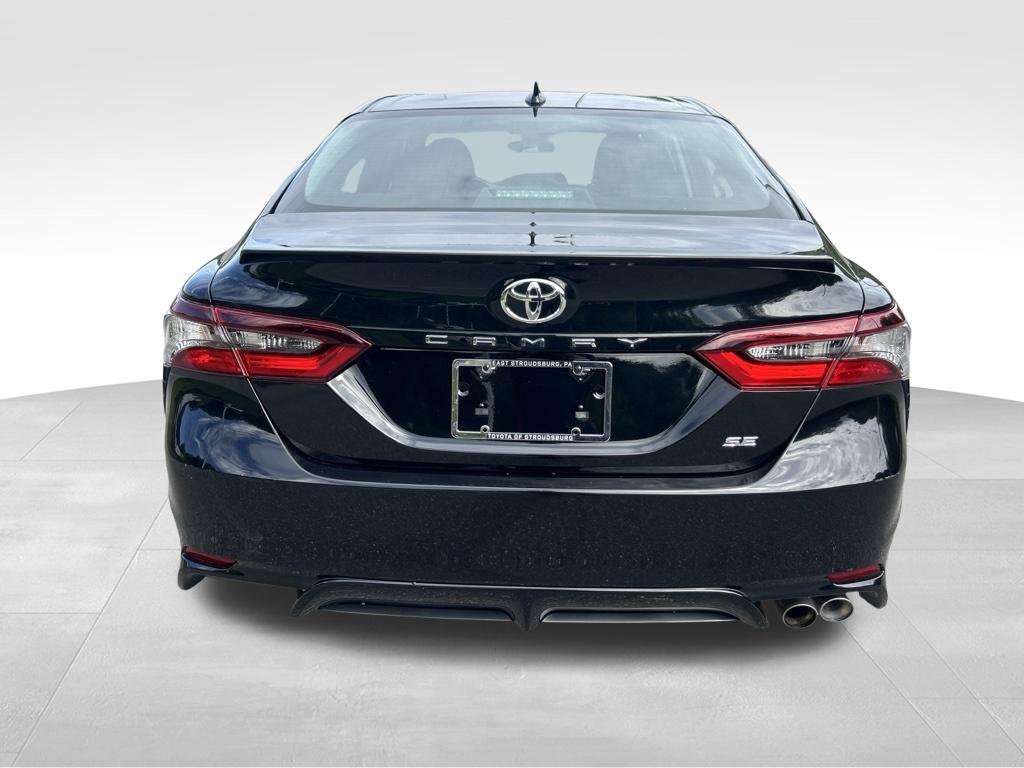 Used 2024 Toyota Camry SE FWD image 4