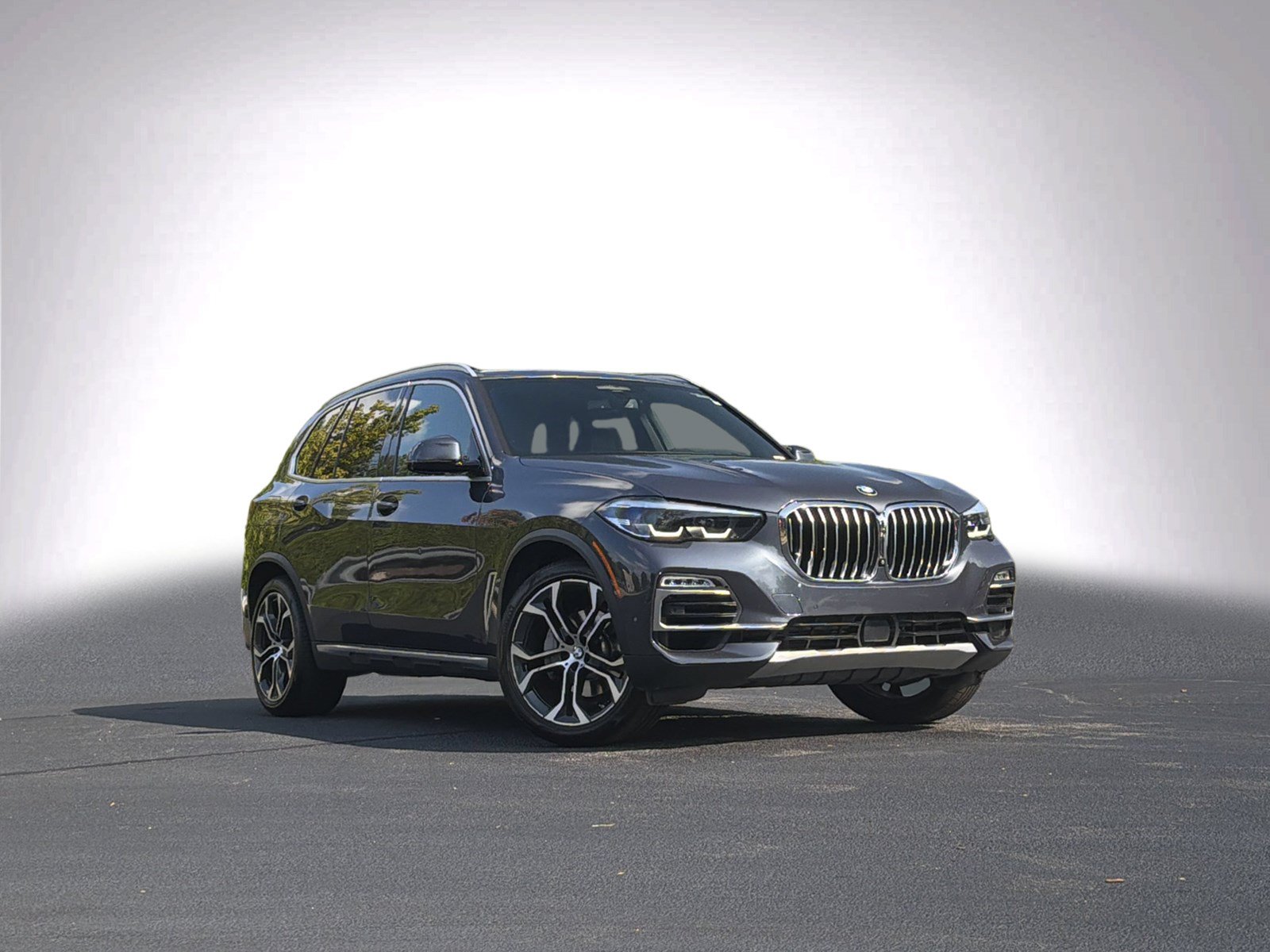 Used 2021 BMW X5 sDrive40i w/ Premium Package RWD image 2