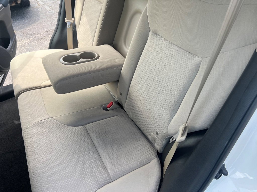 Used 2015 Honda CR-V LX image 30