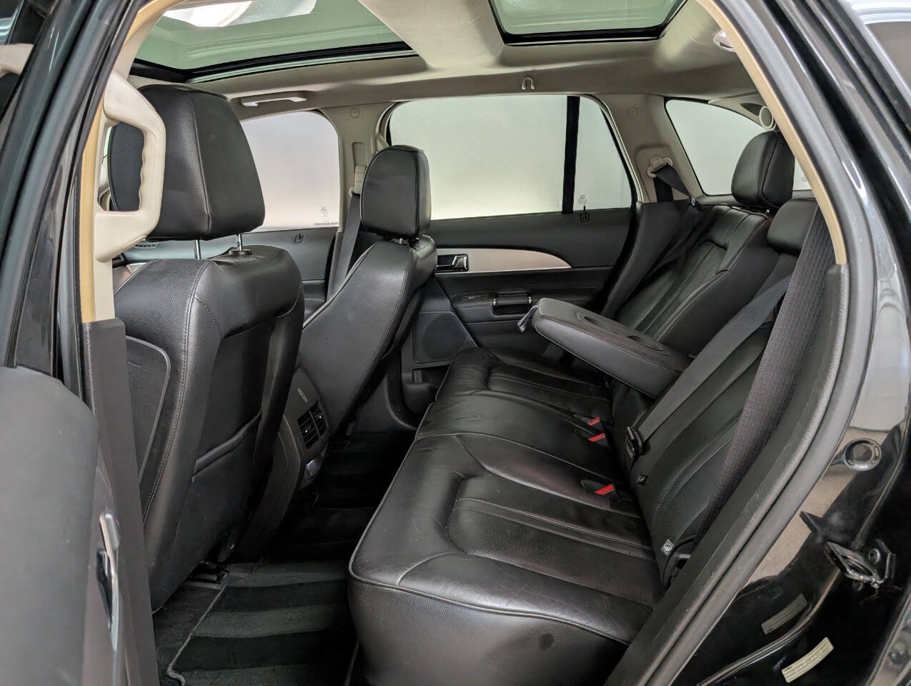 Used 2014 Lincoln MKX AWD w/ Equipment Group 101A image 14