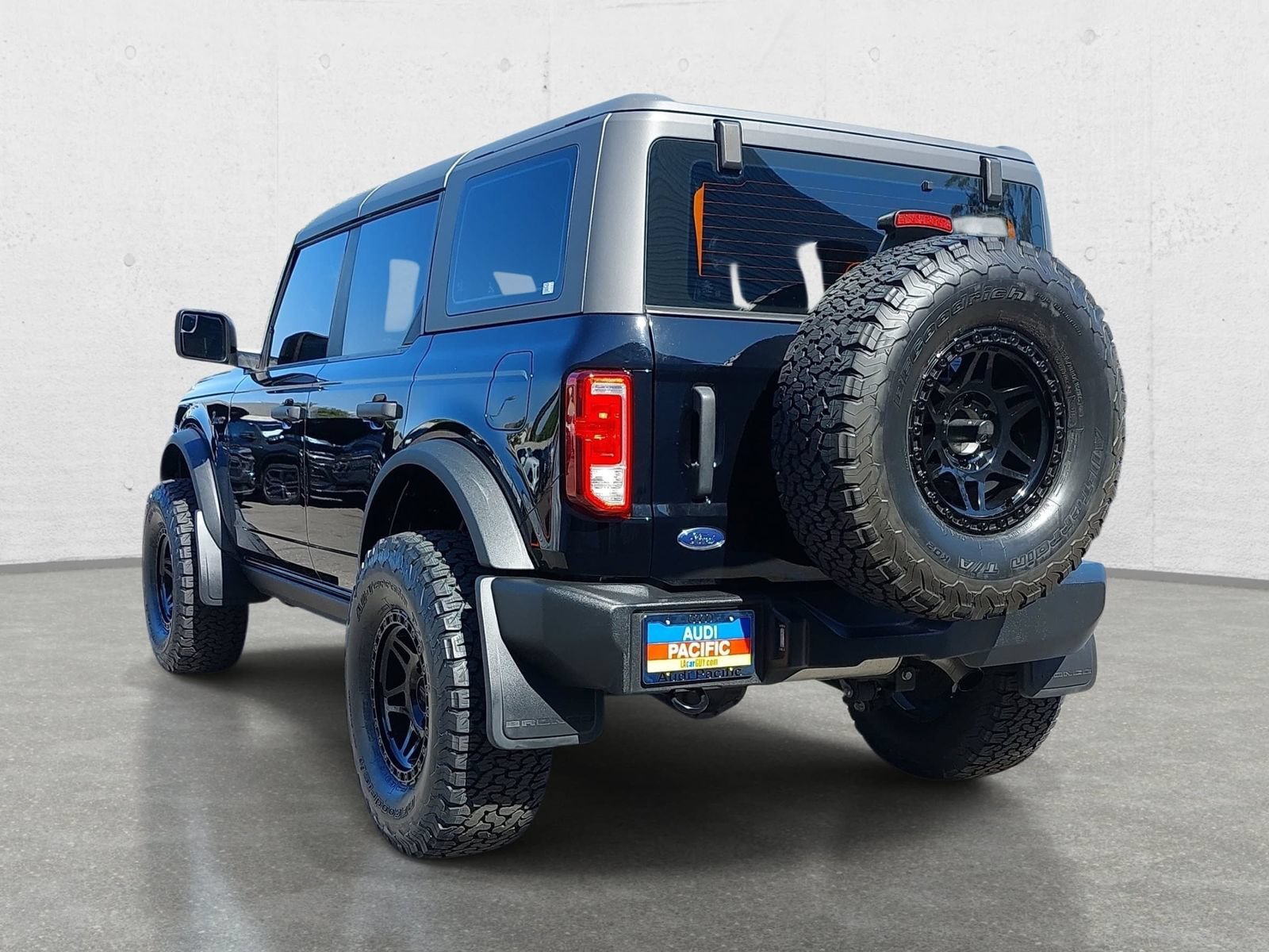 Used 2023 Ford Bronco 4-Door AWD/4WD image 7