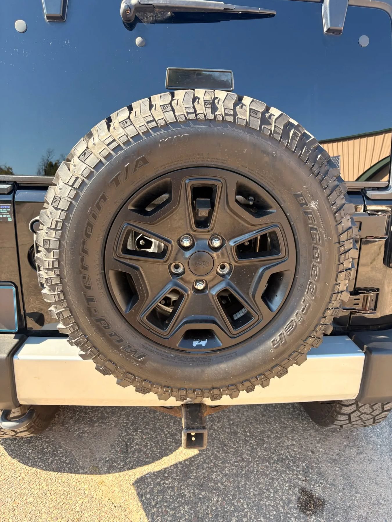 Used 2013 Jeep Wrangler Unlimited Sahara AWD/4WD image 37
