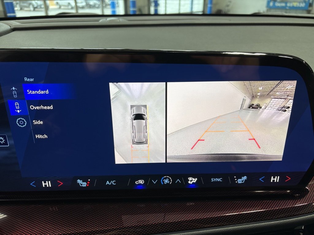 New 2026 Chevrolet Traverse Z71 image 17