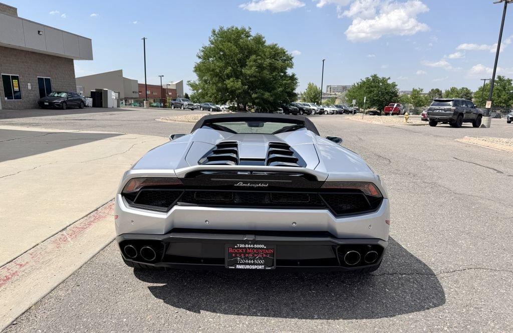 Used 2018 Lamborghini Huracan LP 580-2 RWD image 8
