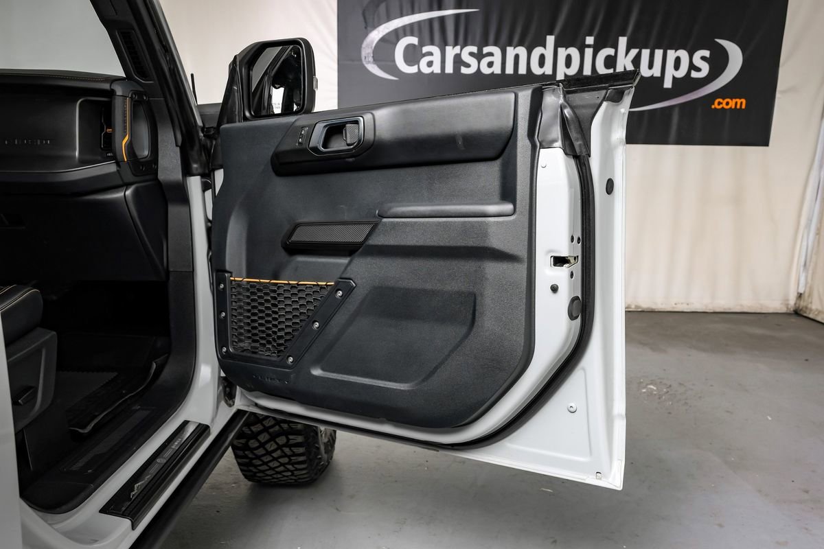 Used 2024 Ford Bronco Badlands image 58