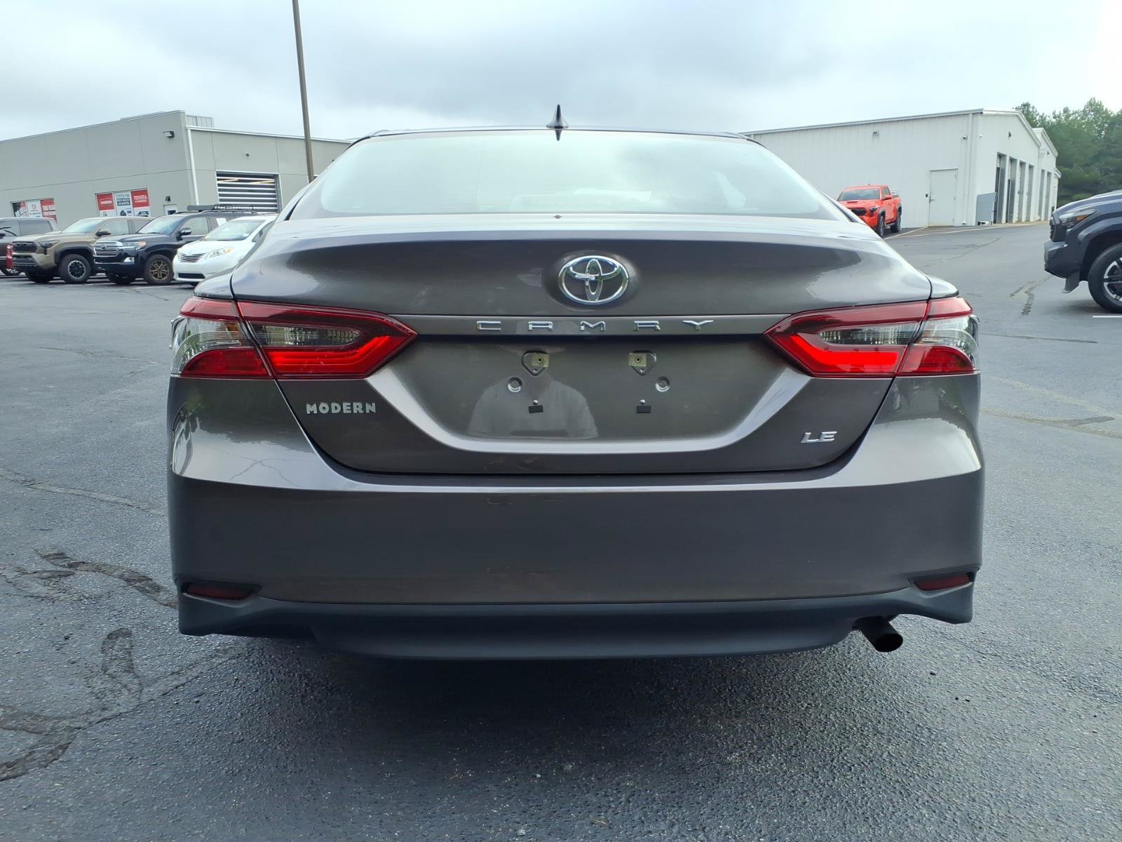 Used 2023 Toyota Camry LE FWD image 4