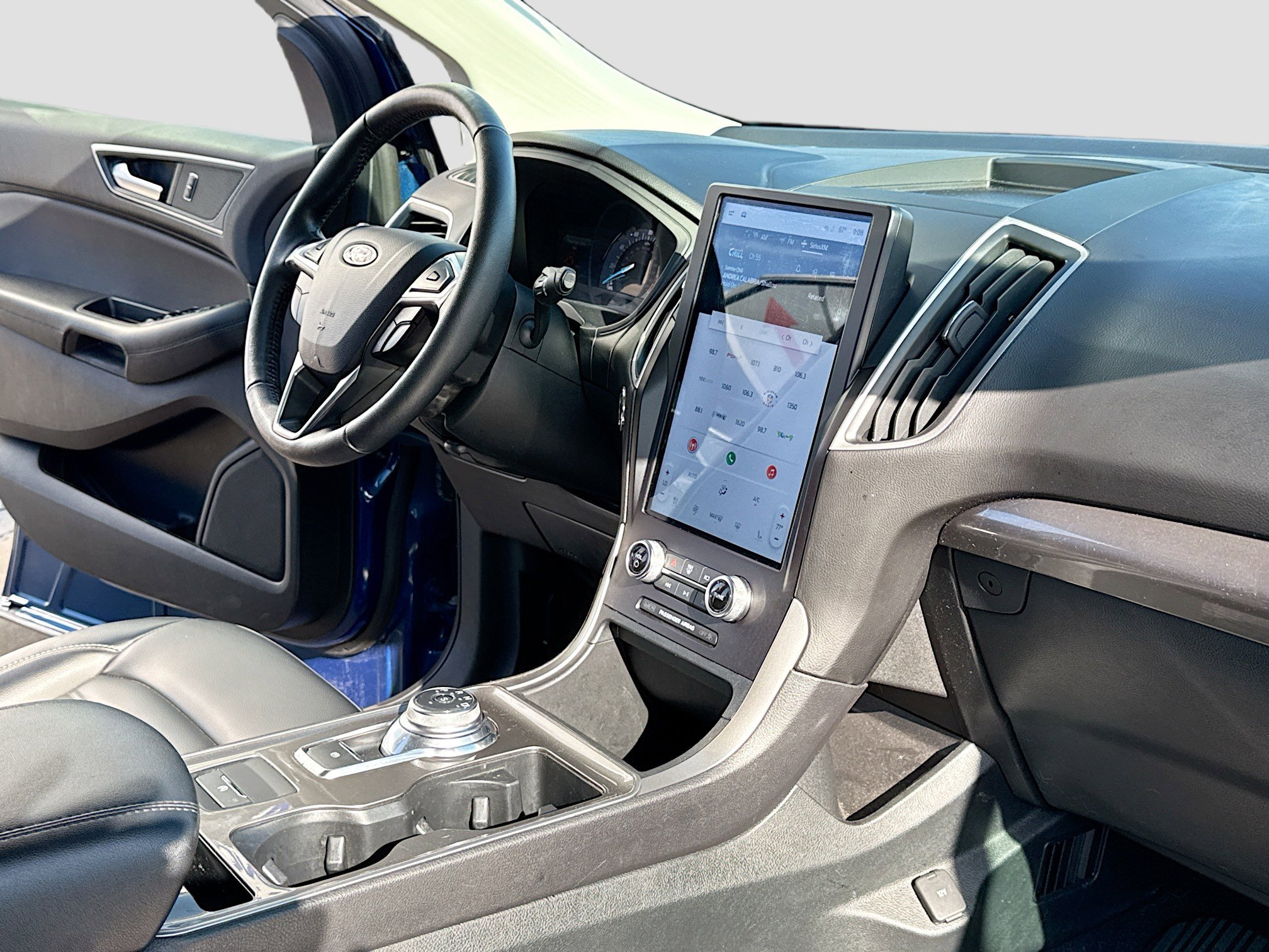 Certified 2024 Ford Edge SEL w/ Convenience Package AWD/4WD image 5