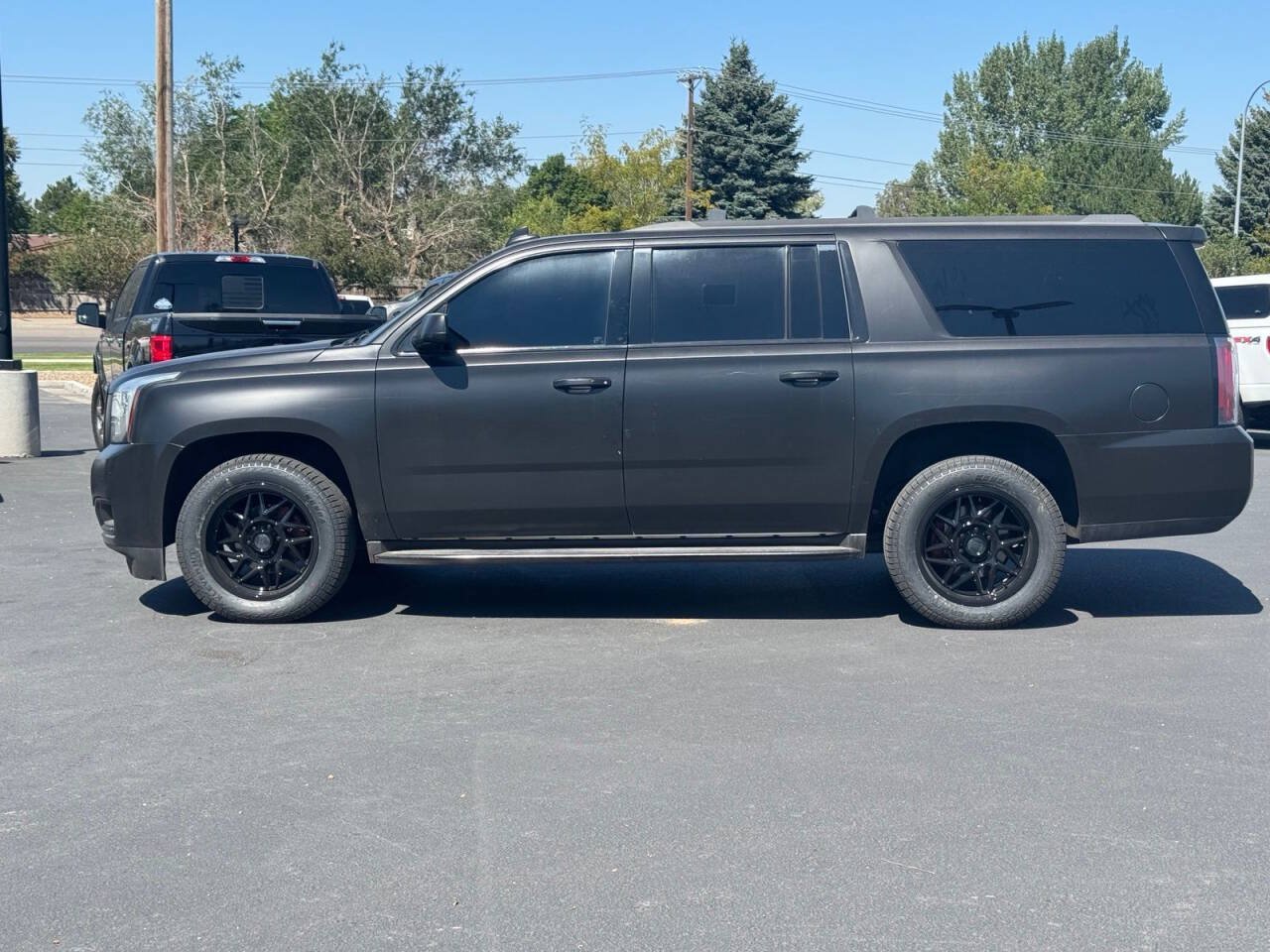 Used 2018 GMC Yukon XL SLT w/ Open Road Package AWD/4WD image 16