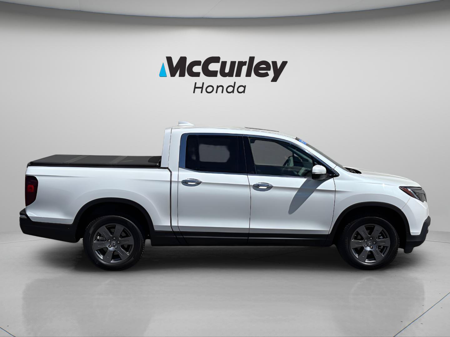 Certified 2020 Honda Ridgeline RTL-E image 2