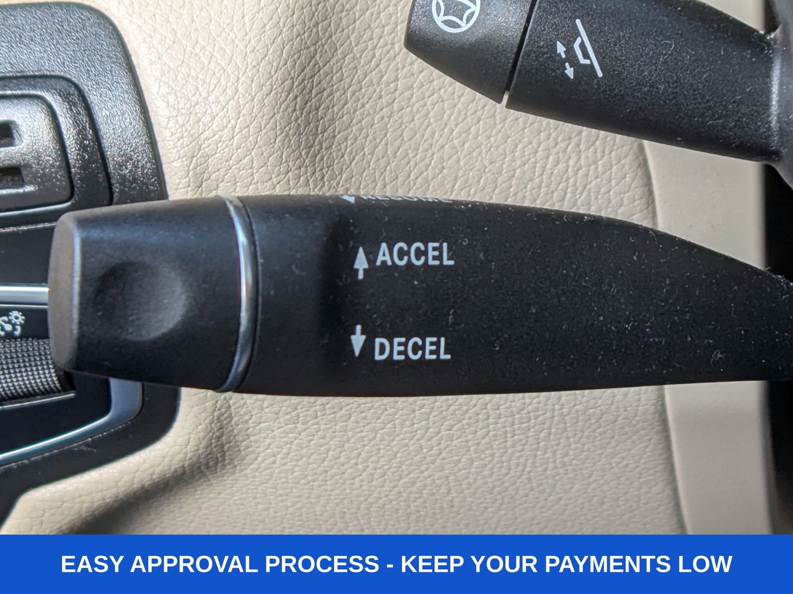 Used 2019 Mercedes-Benz GLC 300 4MATIC w/ Premium Package image 36