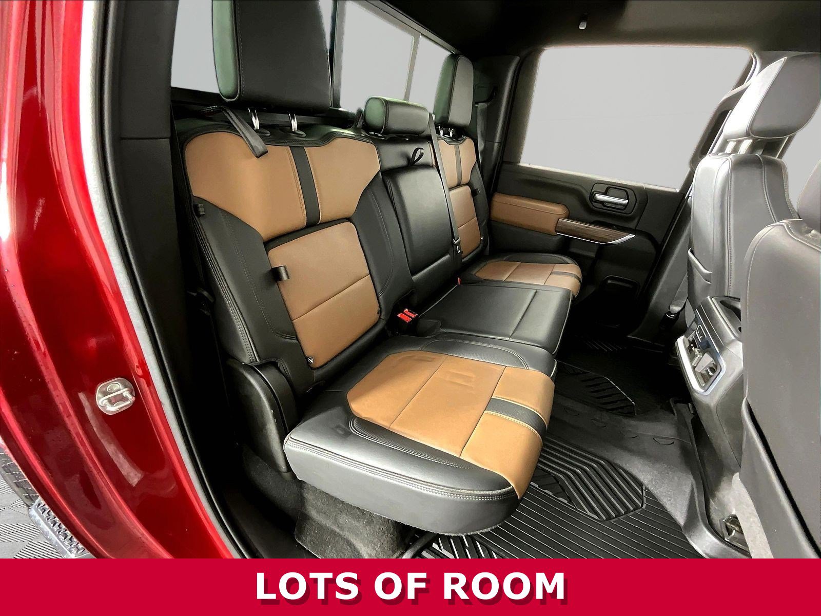 Used 2022 Chevrolet Silverado 2500 High Country w/ LPO, Dark Essentials Package AWD/4WD image 25