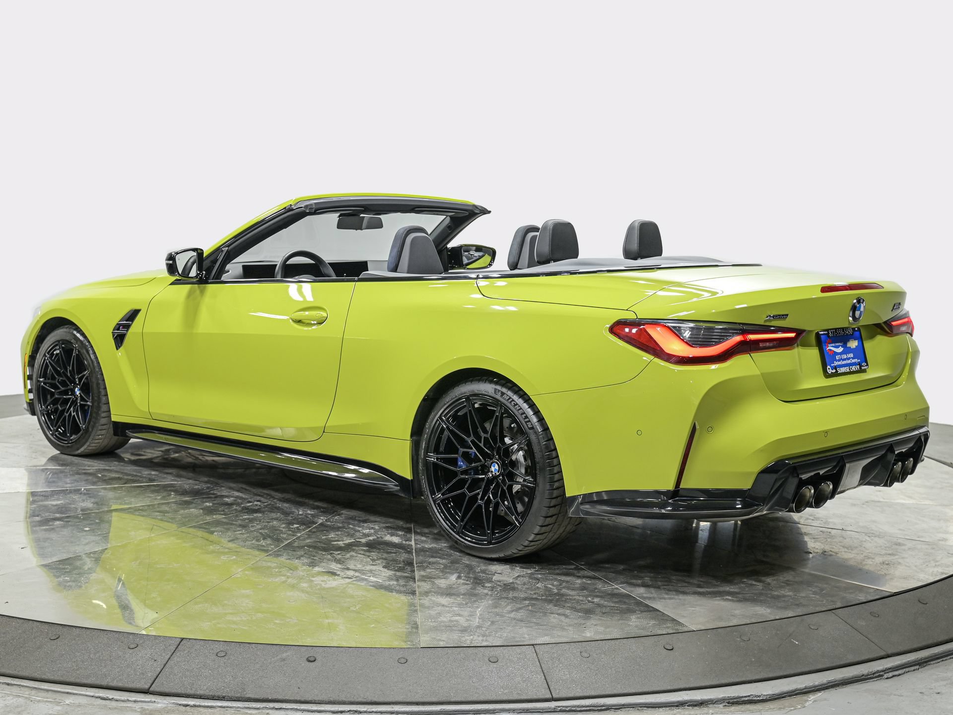 Used 2024 BMW M4 xDrive Competition w/ Executive Package AWD/4WD image 4
