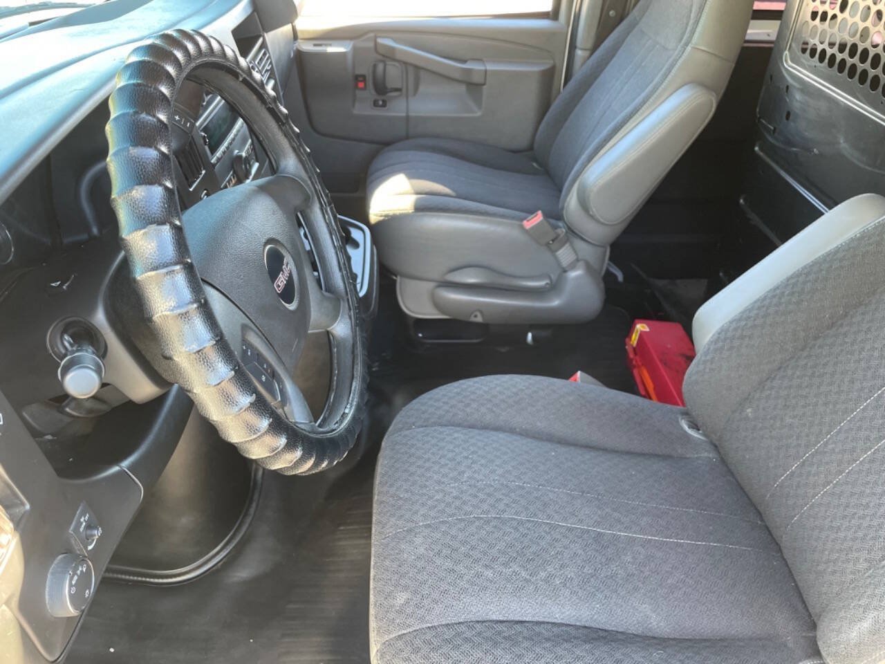 Used 2019 GMC Savana 2500 w/ Driver Convenience Package RWD image 19