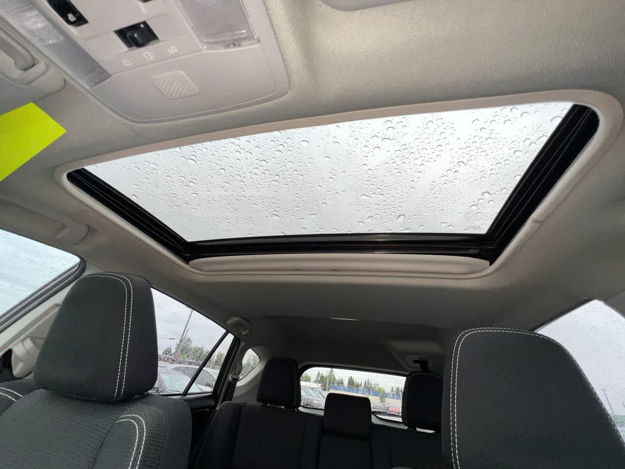 Used 2018 Toyota RAV4 XLE FWD image 22
