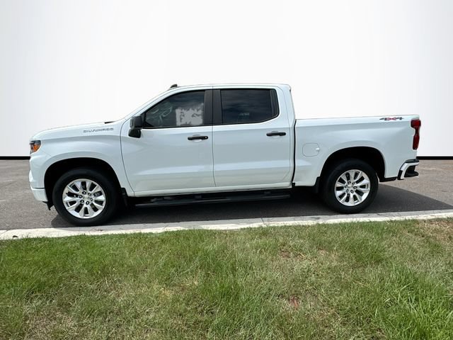 Used 2024 Chevrolet Silverado 1500 Custom AWD/4WD image 3