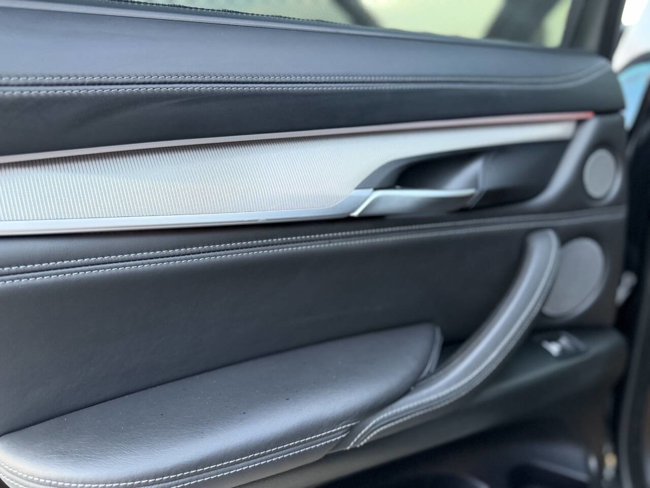 Used 2016 BMW X6 M Base AWD 4dr SUV image 36