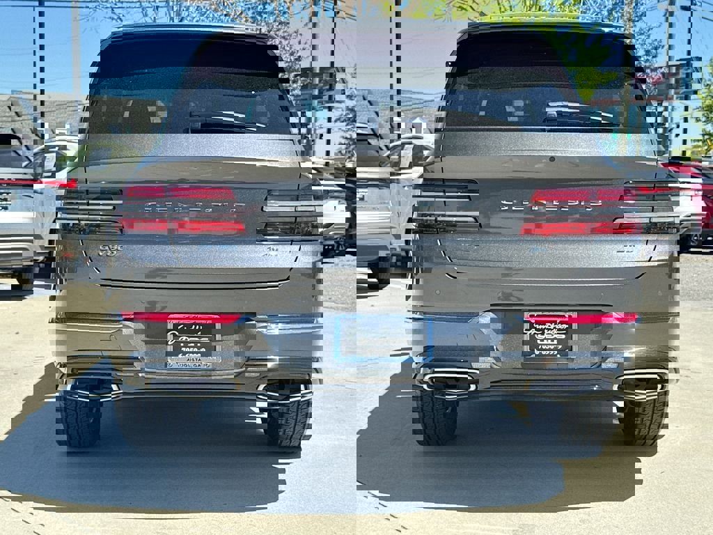 Used 2023 Genesis GV80 2.5T w/ Cargo Package image 7