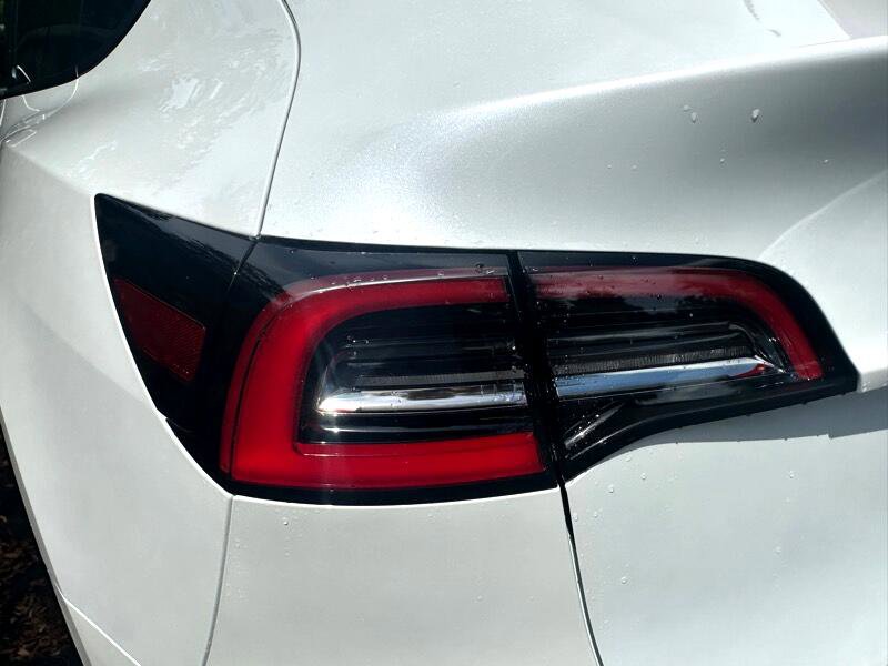 Used 2021 Tesla Model Y Long Range image 36