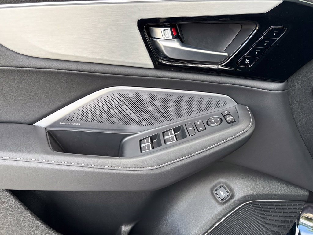New 2026 Acura MDX w/ Technology Package FWD image 17