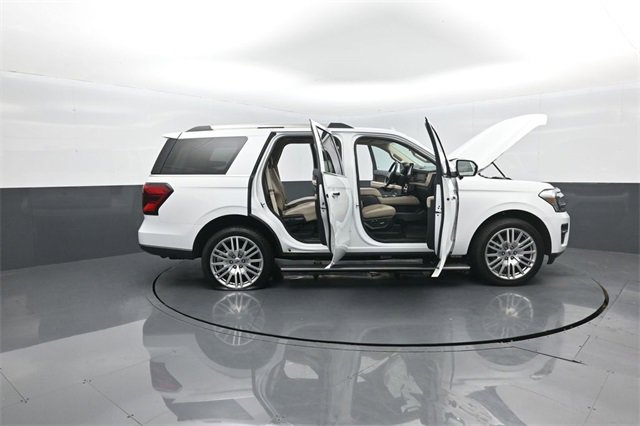 Used 2023 Ford Expedition Limited image 33