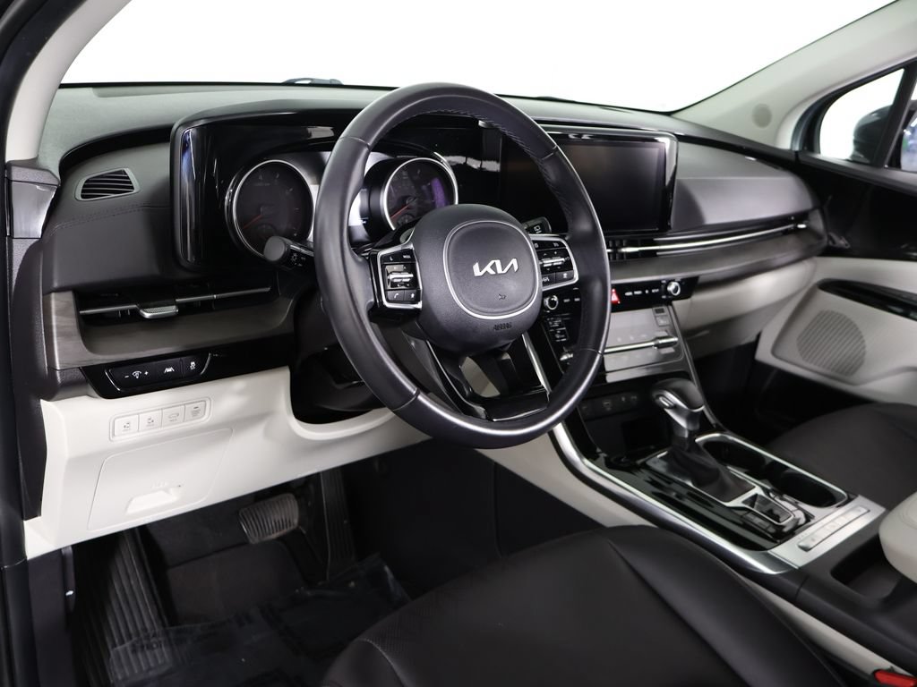 Certified 2024 Kia Carnival EX FWD image 27