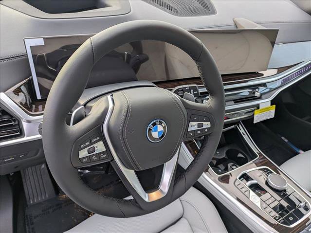 Used 2026 BMW X5 xDrive50e w/ Premium Package AWD/4WD image 3