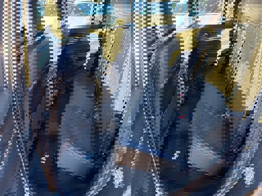 New 2026 Jeep Grand Cherokee Altitude image 12