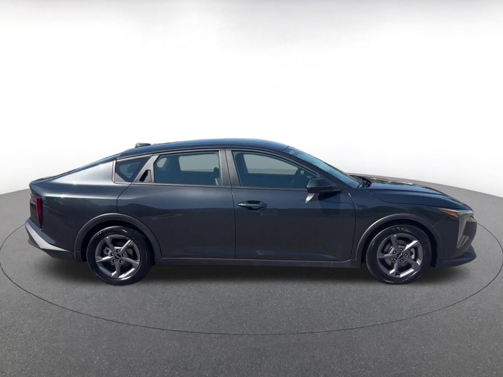 Used 2025 Kia K4 FWD image 16