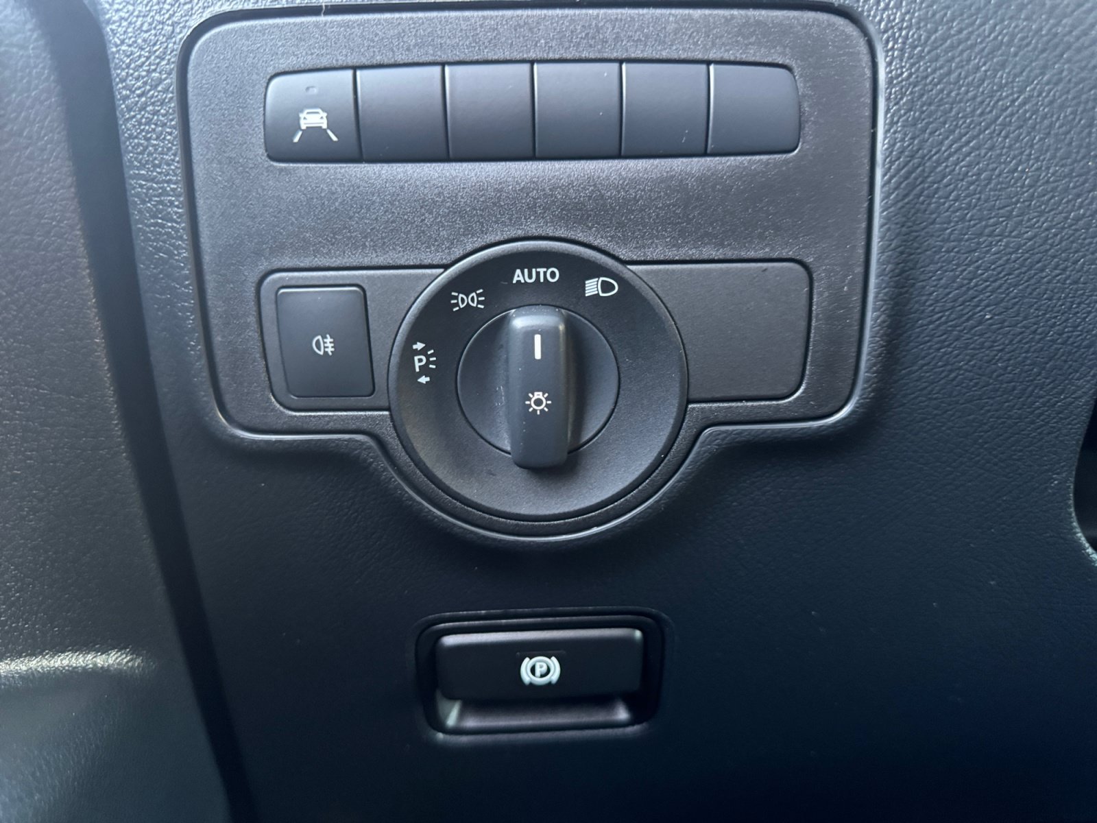 Used 2023 Mercedes-Benz Metris Passenger image 29