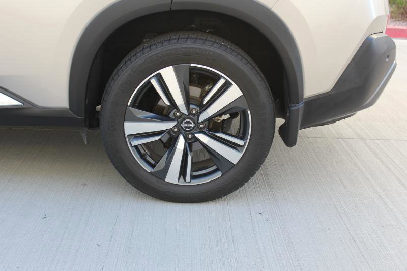 Used 2022 Nissan Rogue SL image 40