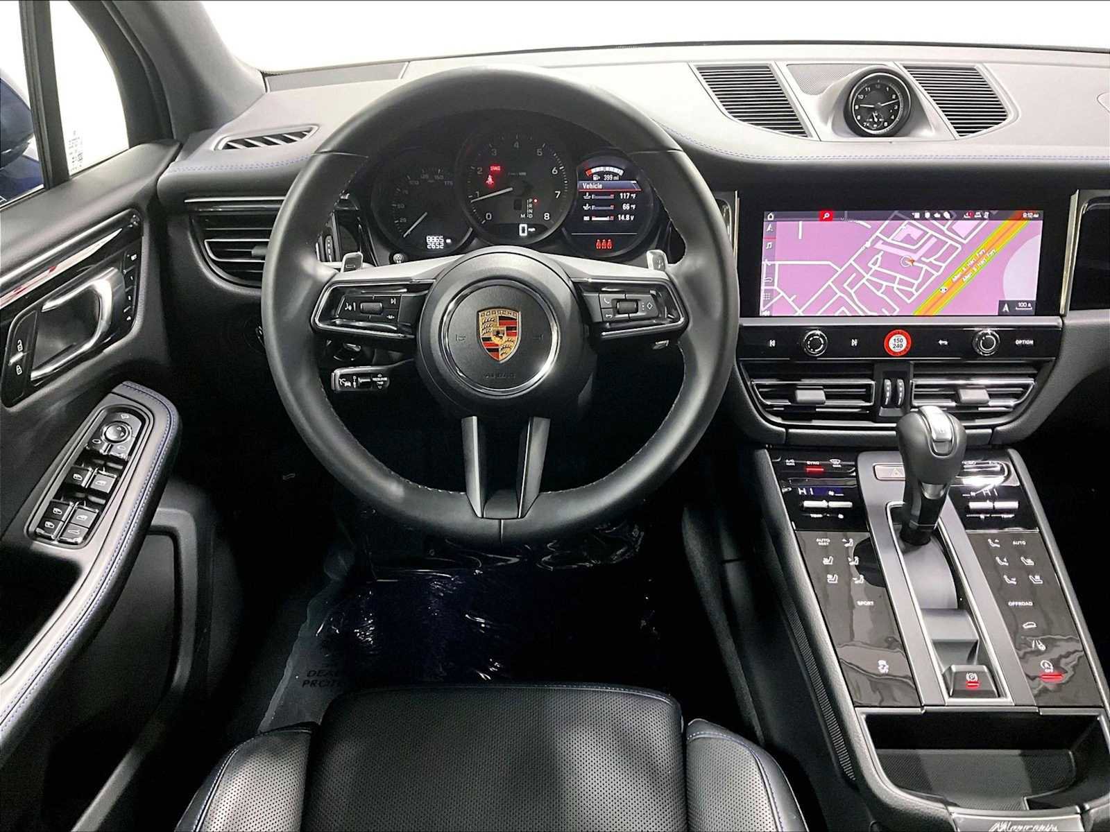 Used 2025 Porsche Macan image 16