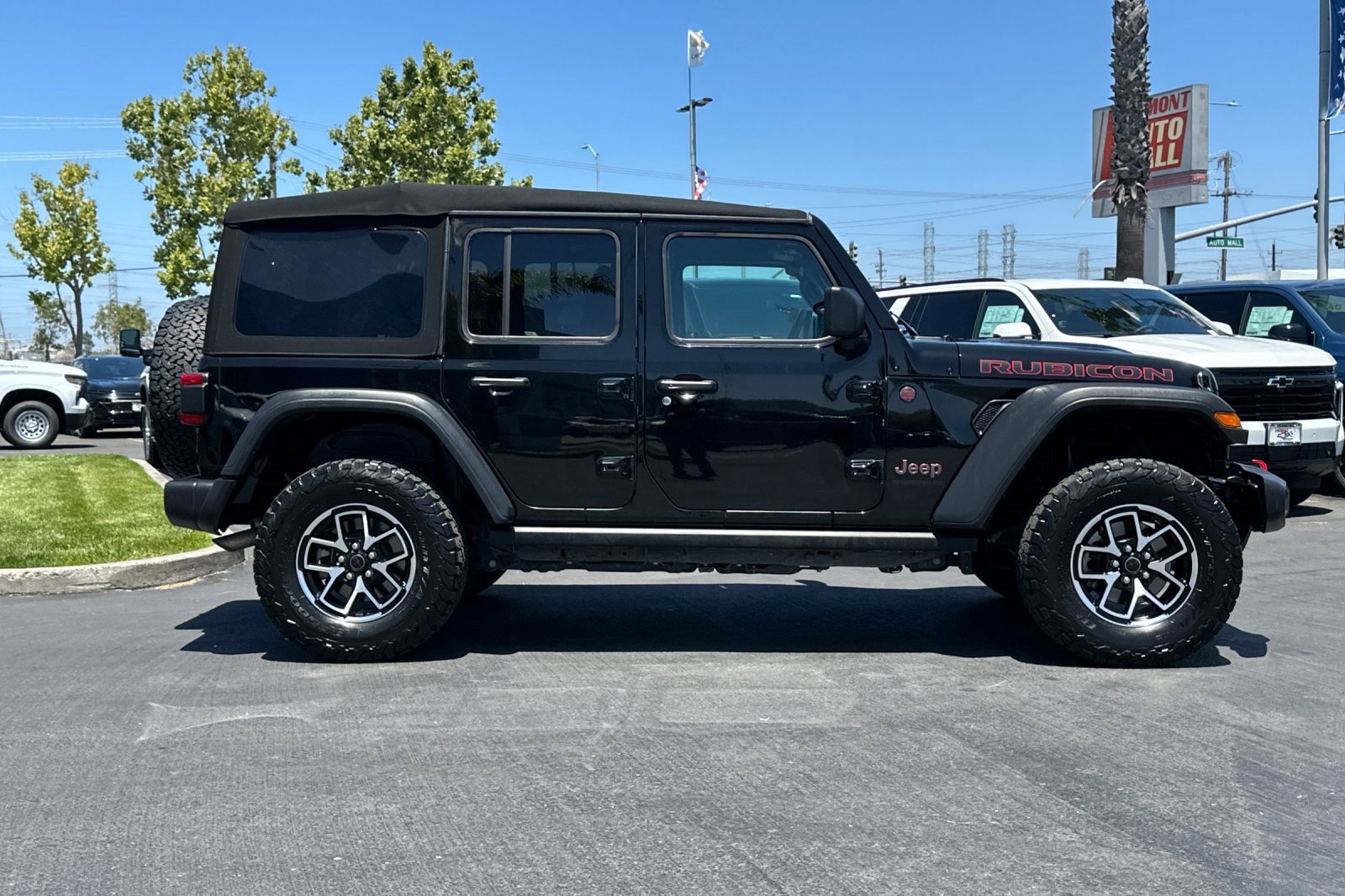 Used 2024 Jeep Wrangler Rubicon w/ Convenience Group image 3