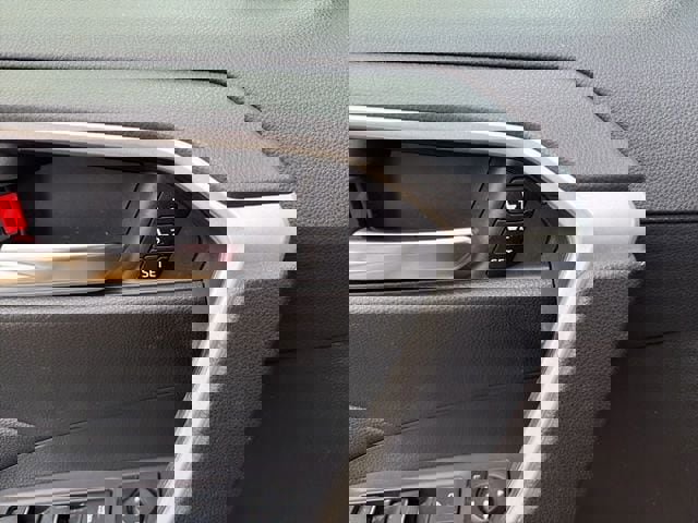 Used 2022 Toyota RAV4 XLE Premium image 9