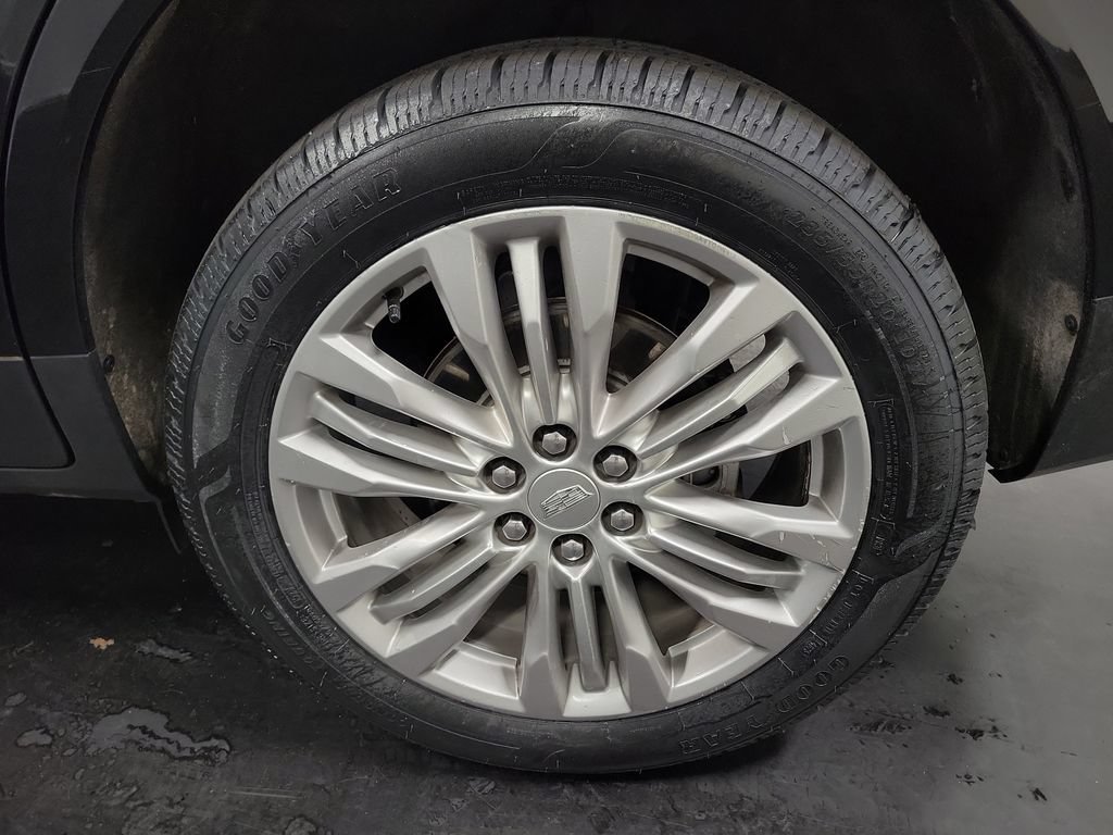Used 2018 Cadillac XT5 Premium Luxury FWD image 11