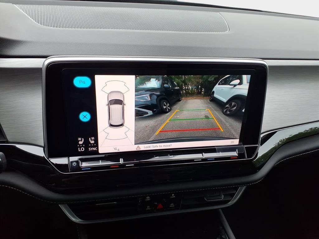 New 2026 Volkswagen Atlas Cross Sport SE image 18