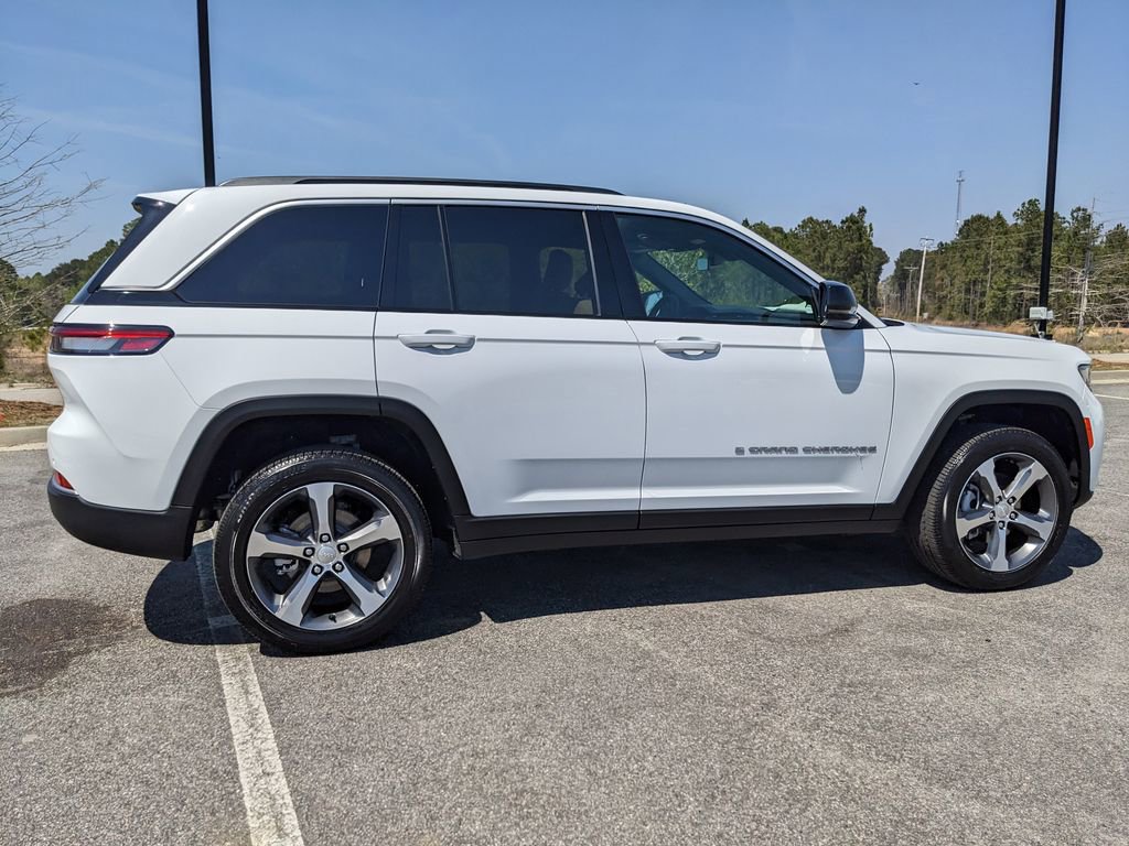 New 2026 Jeep Grand Cherokee Limited RWD image 23