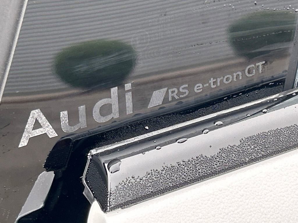 New 2026 Audi RS e-tron GT Base image 52