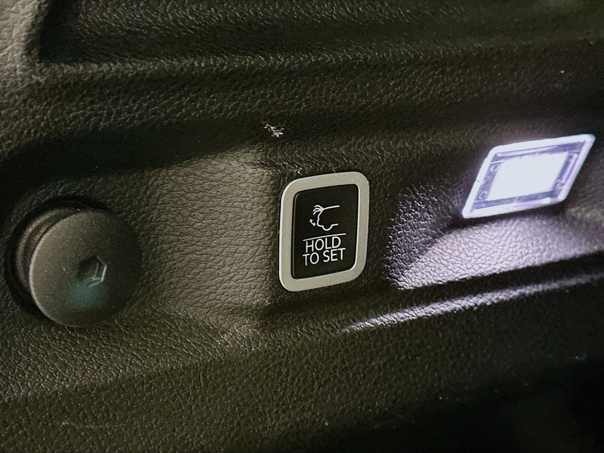 Used 2024 Jeep Grand Cherokee L Laredo image 31